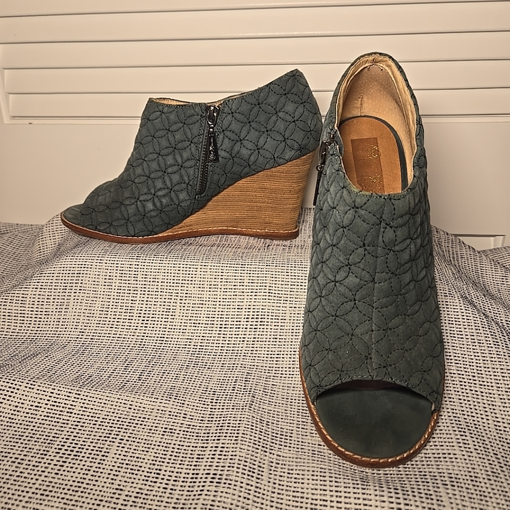 Anthropologie Matt Bernson Wedge Heal Zipper Quilted Open Toed Teal Shoes 9